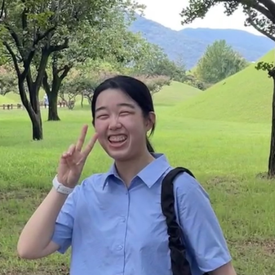Jingai Huang